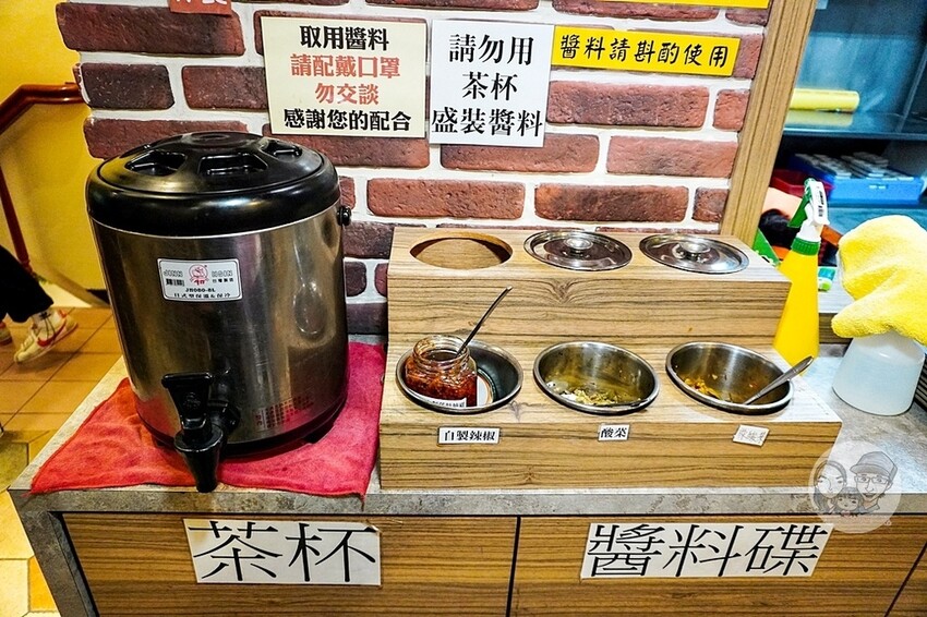 金門縣金城鎮金門必吃|良金牧場-和牛、酒糟牛一碗牛肉麵通通吃得到,熱湯現沖軟嫩好滋味,套餐還有霜淇淋爽爽吃