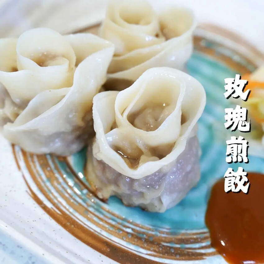 台南拉麵控看過來～超豐盛特盛豚骨拉麵、地獄麻辣叉燒乾拌麵，鶴