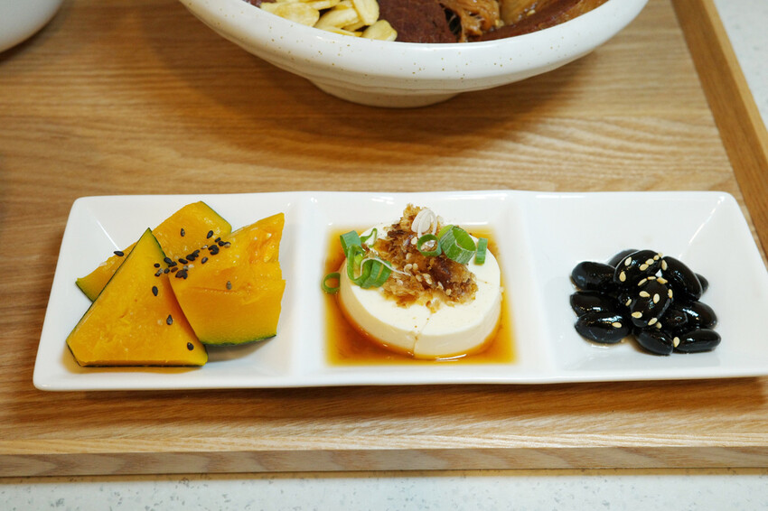 台南美食推薦│鶴昇町拉麵新驚喜│集點免費吃拉麵│新品老奶奶午