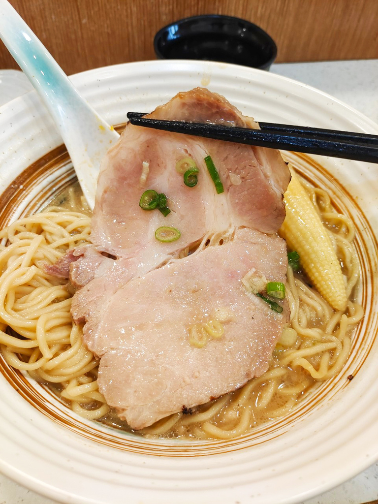 【台南拉麵】三家永康拉麵店比較心得:俺の豚、鶴昇町拉麵、麺や