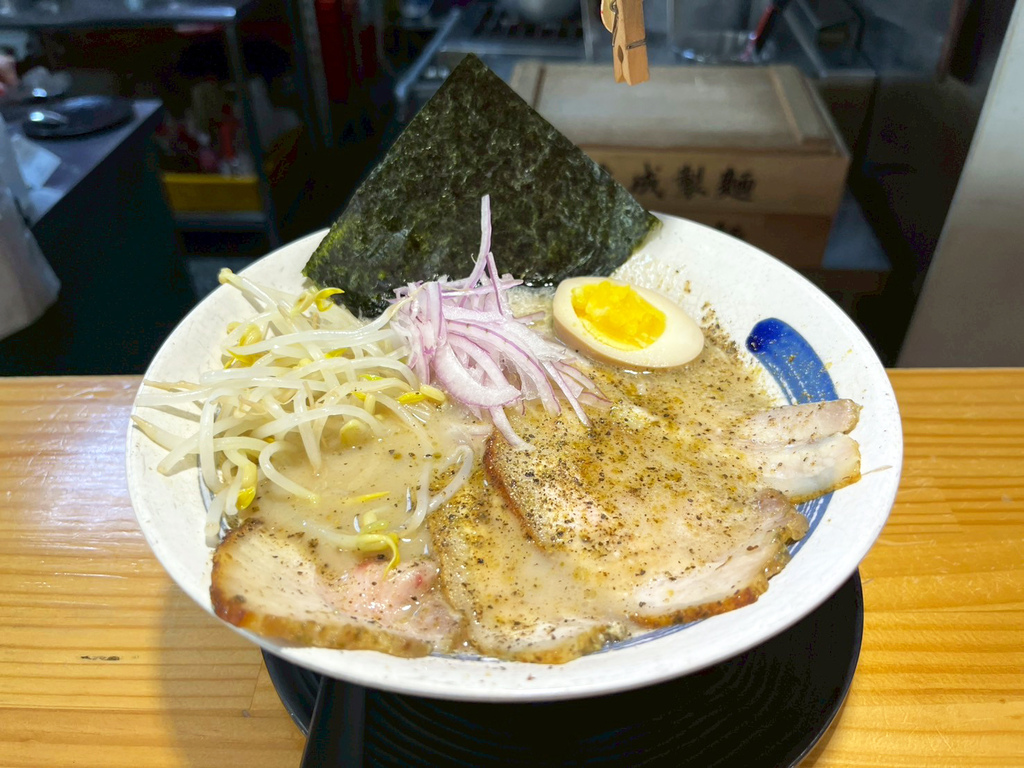 【台南拉麵】三家永康拉麵店比較心得:俺の豚、鶴昇町拉麵、麺や