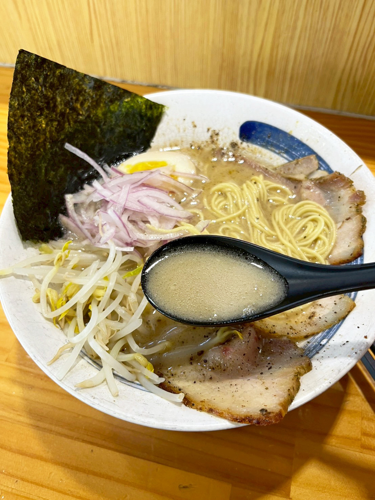 【台南拉麵】三家永康拉麵店比較心得:俺の豚、鶴昇町拉麵、麺や