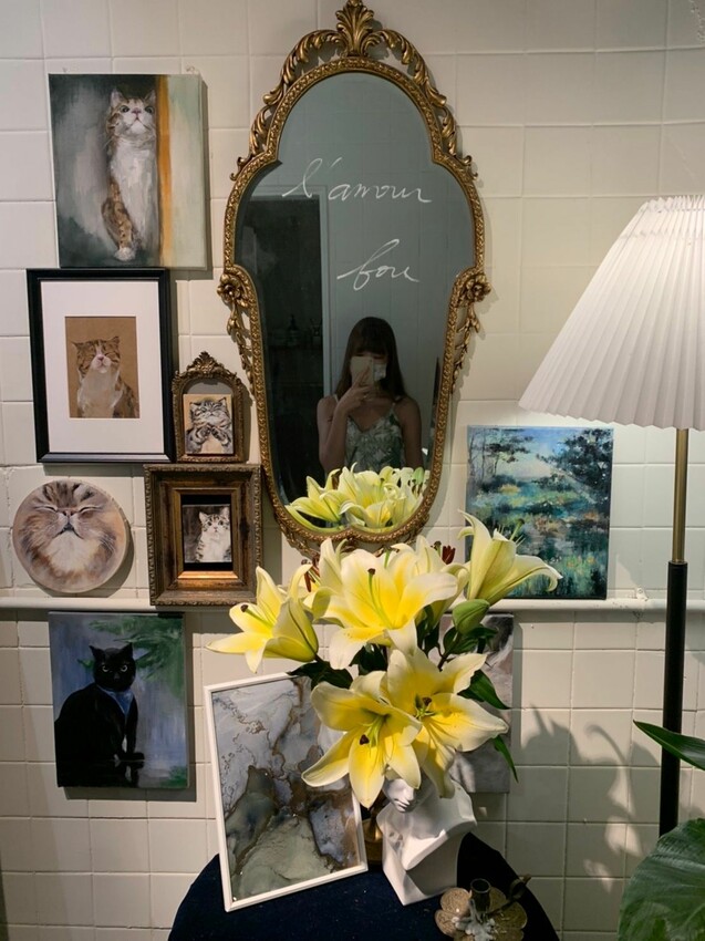 【淡水】寵物友善咖啡廳｜暇俵咖啡 超可愛茶壺太太搭配水果戚風 復古文藝咖啡廳 是畫室也是咖啡店！