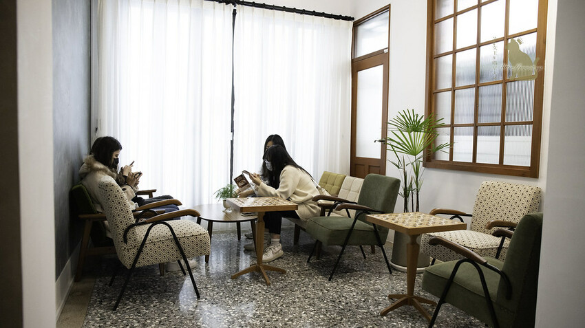 台中北屯｜甜點 愛莉兒甜點坊-老宅甜點開放內用，不能錯過《牽絲蕾絲餅 》好邪惡！