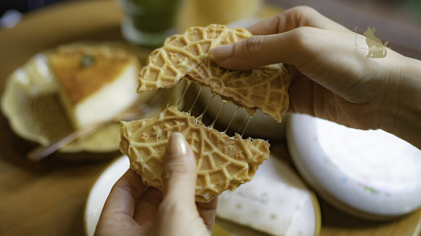 台中北屯｜甜點 愛莉兒甜點坊-老宅甜點開放內用，不能錯過《牽絲蕾絲餅 》好邪惡！