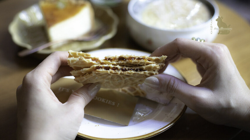 台中北屯｜甜點 愛莉兒甜點坊-老宅甜點開放內用，不能錯過《牽絲蕾絲餅 》好邪惡！