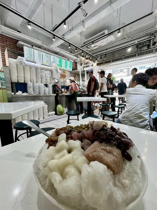 【台灣，台北市，萬華區】龍都冰果專業家（龍都冰果室），等百年老店開門，只為了一晚消暑的冰