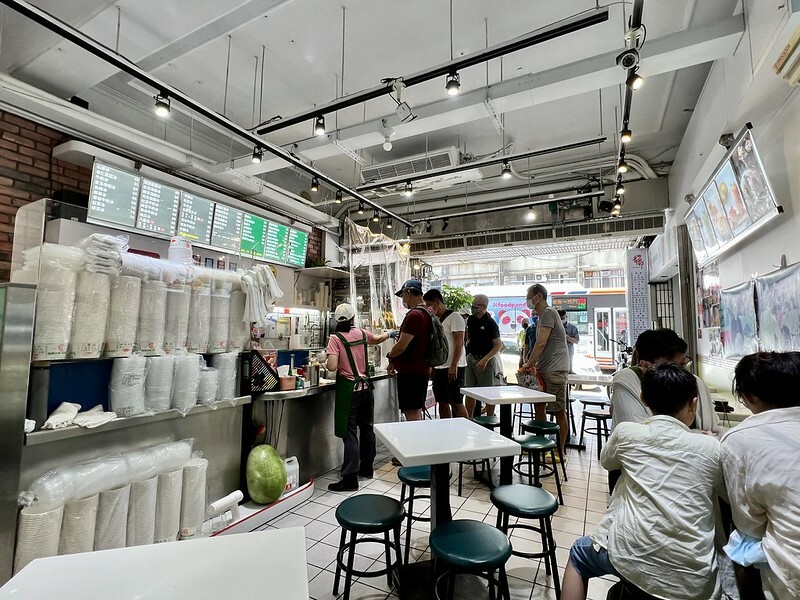 【台灣，台北市，萬華區】龍都冰果專業家（龍都冰果室），等百年老店開門，只為了一晚消暑的冰