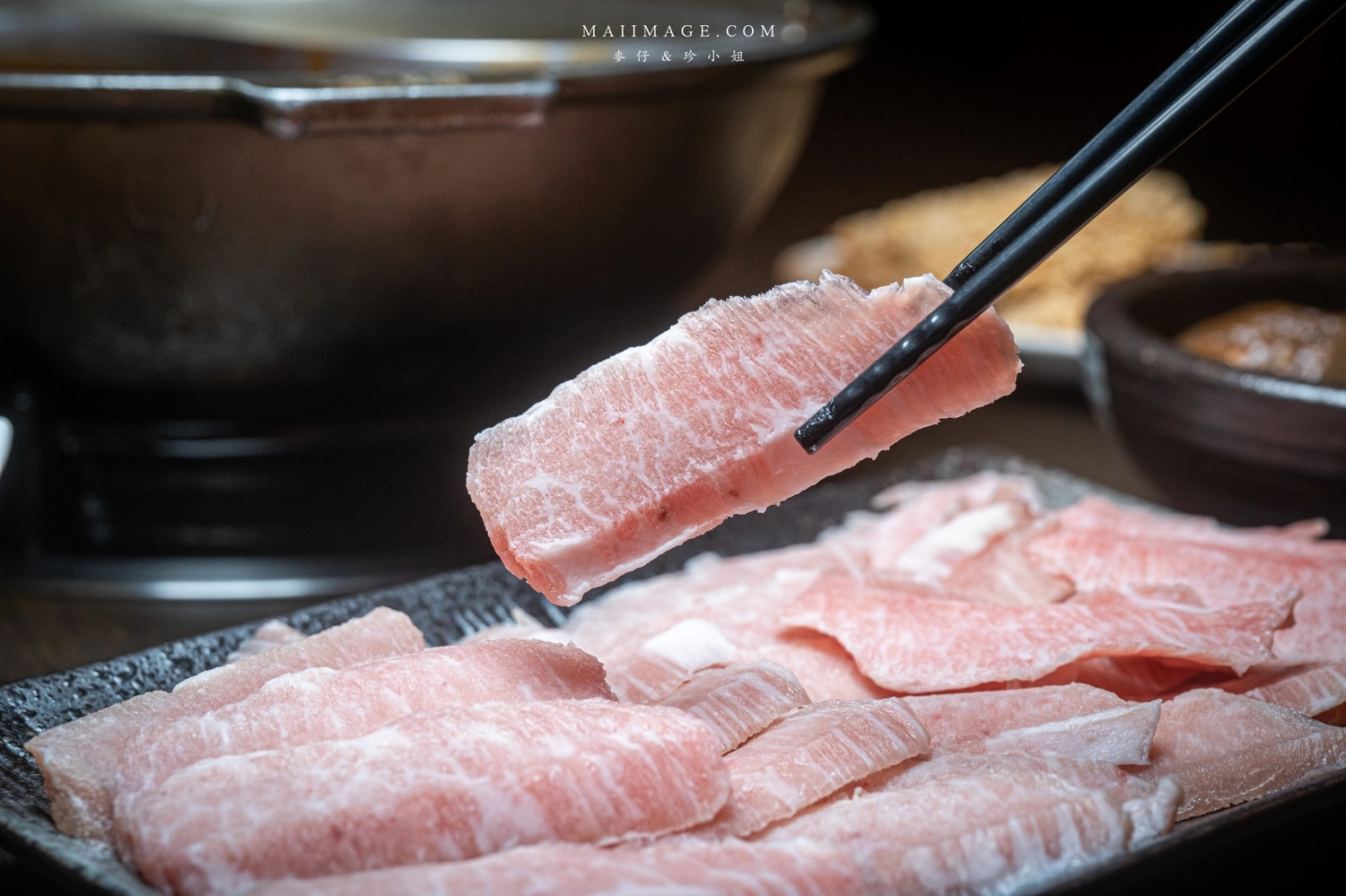 【三重美食】崔記麻辣鴛鴦｜原來就是之前的三重齊味麻辣鍋，滑嫩像布丁的鴨血老饕必點，內行都外帶回家大包