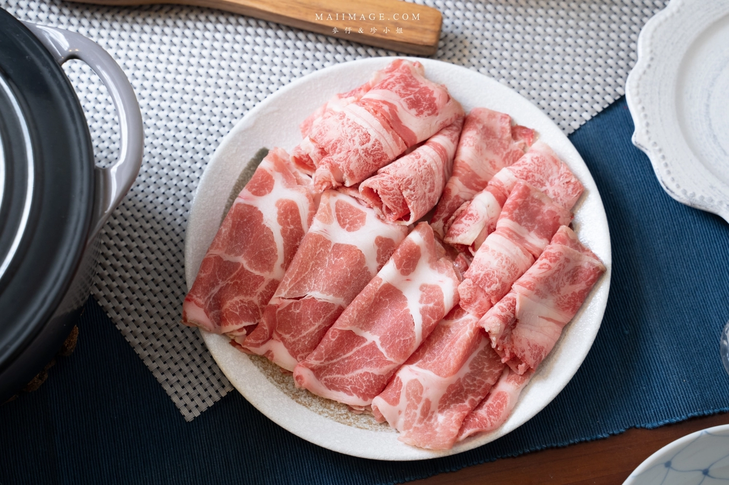 【三重美食】崔記麻辣鴛鴦｜原來就是之前的三重齊味麻辣鍋，滑嫩像布丁的鴨血老饕必點，內行都外帶回家大包