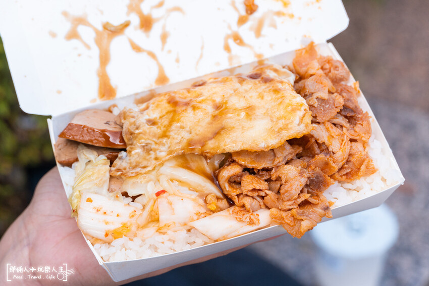 60元的韓式烤肉飯，滿滿的肉肉與蛋白質，比便當還要便宜很多～