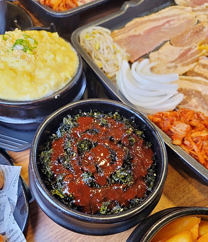 瘋狂牽絲！你來挑戰嗎？台中平價烤肉鍋物推新品！金磚起司部隊鍋、馬鈴薯豬骨湯，一個人來也可以吃道地韓餐！