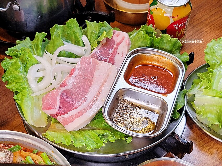 瘋狂牽絲！你來挑戰嗎？台中平價烤肉鍋物推新品！金磚起司部隊鍋、馬鈴薯豬骨湯，一個人來也可以吃道地韓餐！