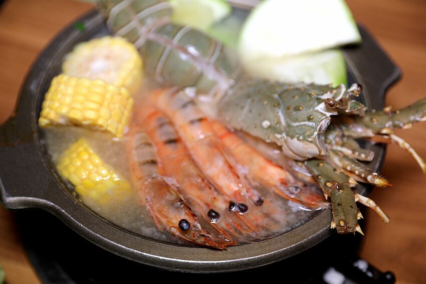 台中市南區CP值爆表！鮮蔬鍋料自助百匯吃到飽 只要250元起｜肉部長韓式平價烤肉鍋物-高工店(台中南區)