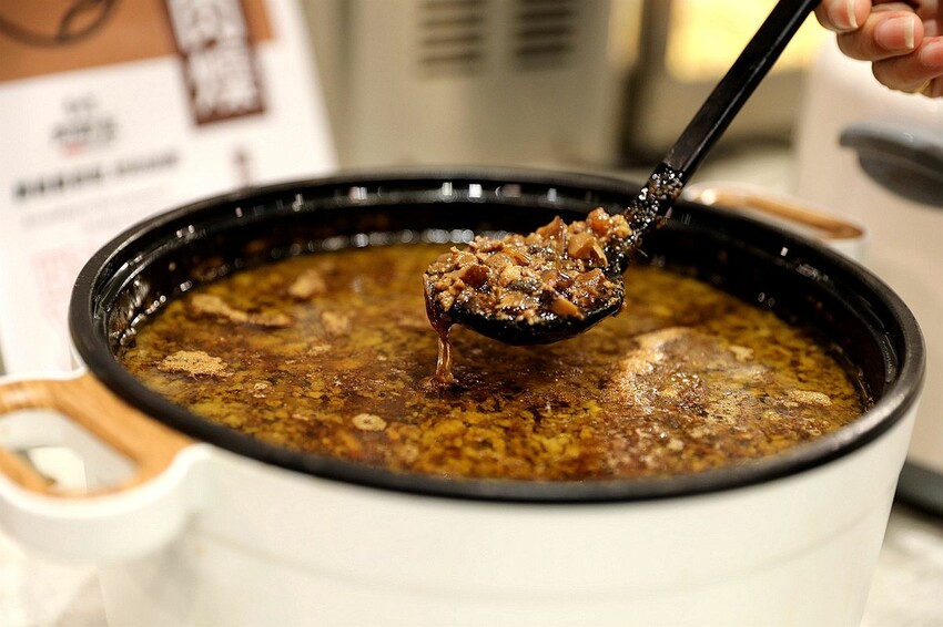 台中市南區CP值爆表！鮮蔬鍋料自助百匯吃到飽 只要250元起｜肉部長韓式平價烤肉鍋物-高工店(台中南區)