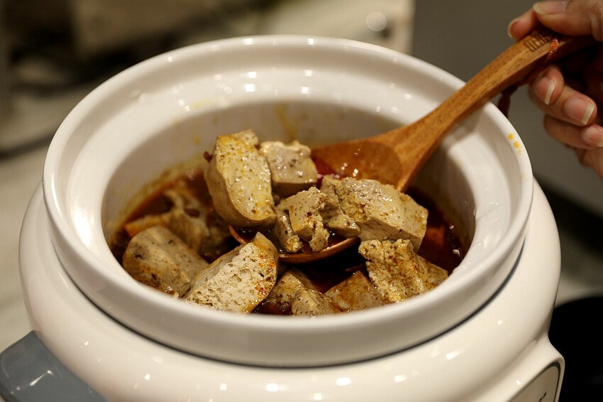 台中市南區CP值爆表！鮮蔬鍋料自助百匯吃到飽 只要250元起｜肉部長韓式平價烤肉鍋物-高工店(台中南區)