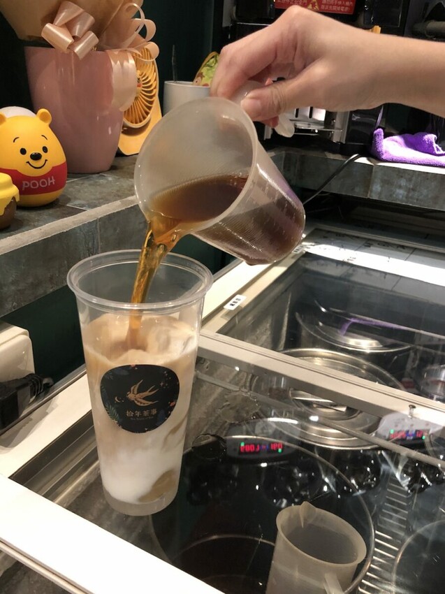 拾年茶事萬華西門店/夏日推薦/夏日系列飲品/山茶花觀音(拿鐵)/白雪芒芒/愛文好Q/台北飲品/西門町飲料店推薦