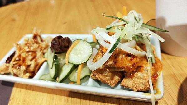 【台北信義區美食】polam kopitiam馬來麵｜專賣大馬各大麵食有炒泡麵推薦亞參叻沙