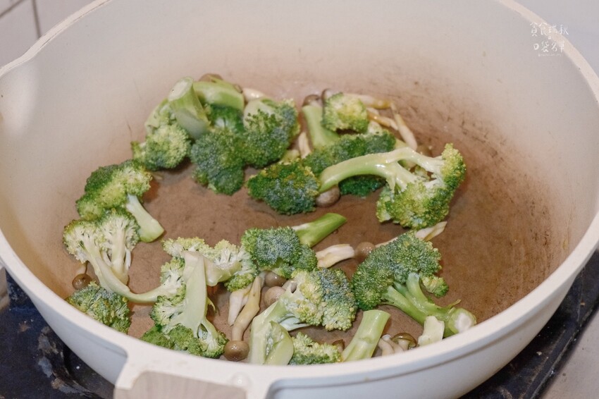 宅配美食|一瓶含有20顆酪梨,香蒜、萊姆風味炒菜、油煎超萬用 宅配美食|一瓶含有20顆酪梨,香蒜、萊姆風味炒菜、油煎超萬用