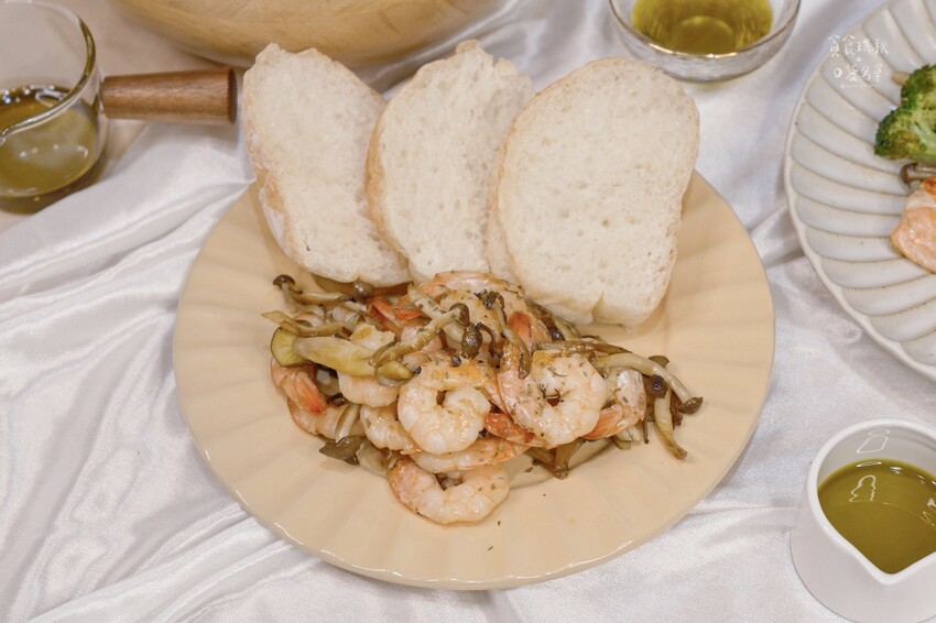 宅配美食|一瓶含有20顆酪梨,香蒜、萊姆風味炒菜、油煎超萬用 宅配美食|一瓶含有20顆酪梨,香蒜、萊姆風味炒菜、油煎超萬用