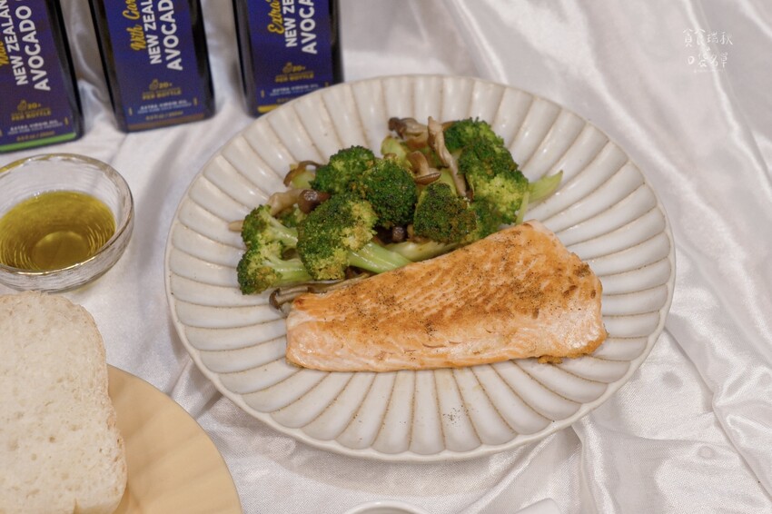 宅配美食|一瓶含有20顆酪梨,香蒜、萊姆風味炒菜、油煎超萬用 宅配美食|一瓶含有20顆酪梨,香蒜、萊姆風味炒菜、油煎超萬用