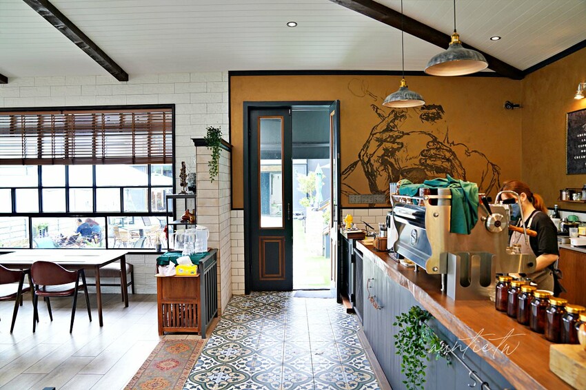 【新北】金山｜猿咖啡，一週營業兩天，陽金公路旁隱密咖啡廳