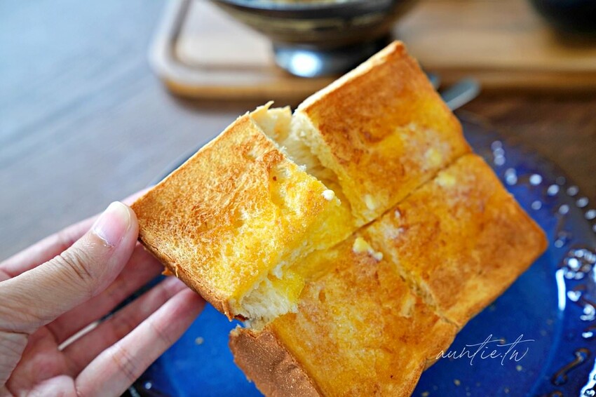 【新北】金山｜猿咖啡，一週營業兩天，陽金公路旁隱密咖啡廳