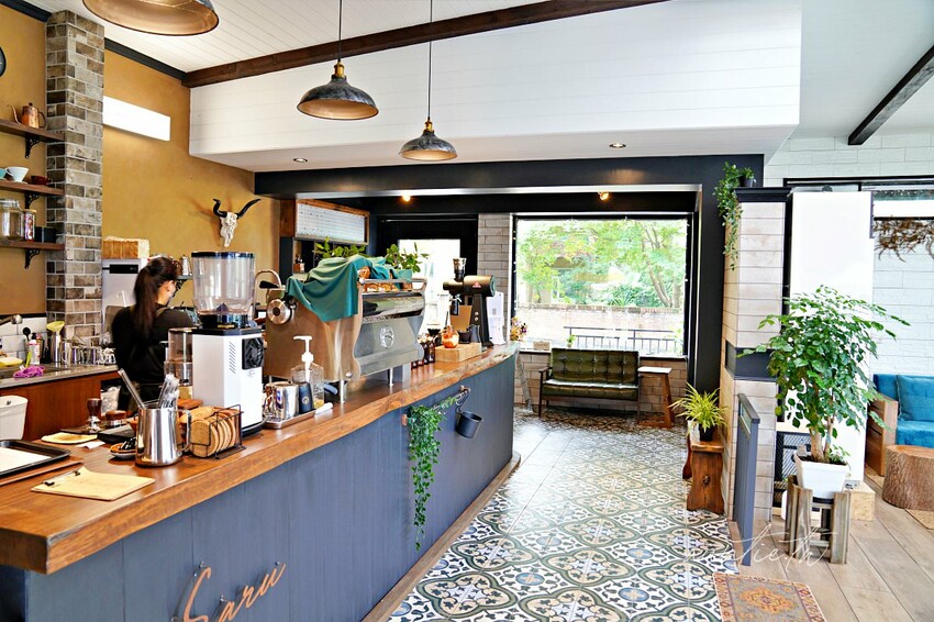 【新北】金山｜猿咖啡，一週營業兩天，陽金公路旁隱密咖啡廳