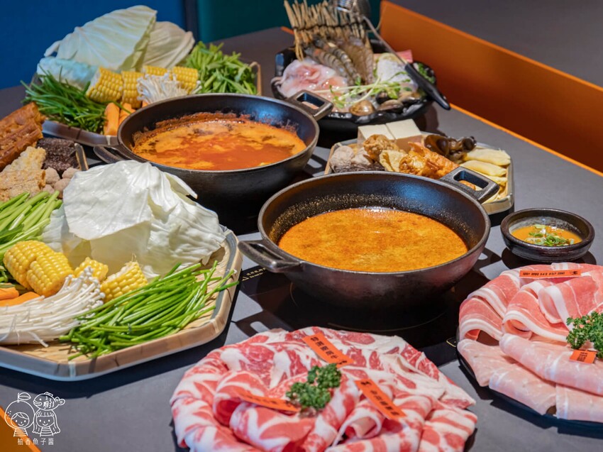 座上嗑個人石鍋,說是飽到天靈蓋一點也不誇張!超滿足大份量主餐,還能享有蔬食、附餐、霜淇淋與飲品吃到飽很超值!