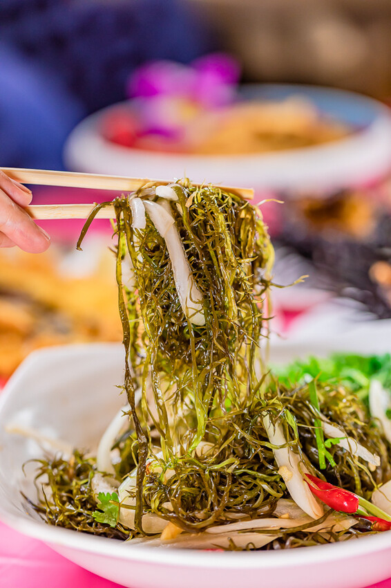 墾丁美食 – 亞發師海產 x 回訪N次的超高CP值海產餐廳 無敵海景漁港餐廳 一片5元的新鮮生魚片 平價熱炒高級