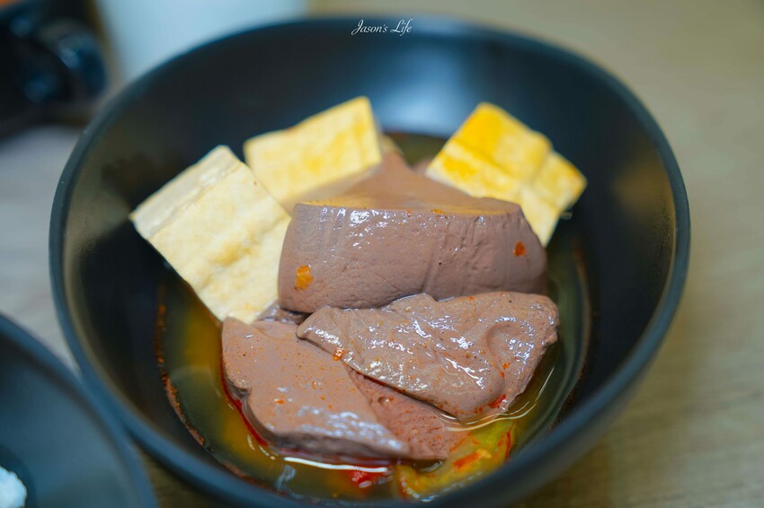 【台中太平│美食】19House炙燒牛排太平店。高CP值牛排吃到飽，超豐盛自助區，麻辣豆腐鴨血、爆米花、冰淇淋