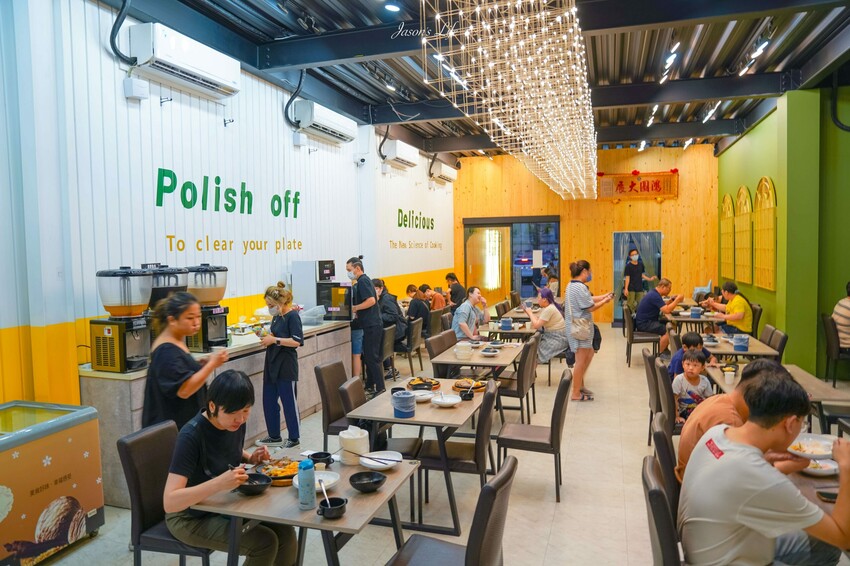 【台中太平│美食】19House炙燒牛排太平店。高CP值牛排吃到飽，超豐盛自助區，麻辣豆腐鴨血、爆米花、冰淇淋