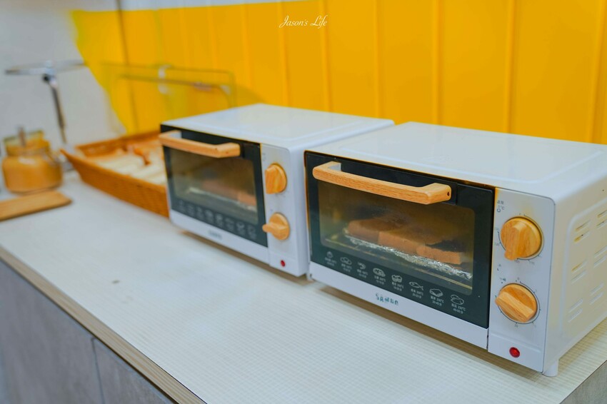 【台中太平│美食】19House炙燒牛排太平店。高CP值牛排吃到飽，超豐盛自助區，麻辣豆腐鴨血、爆米花、冰淇淋