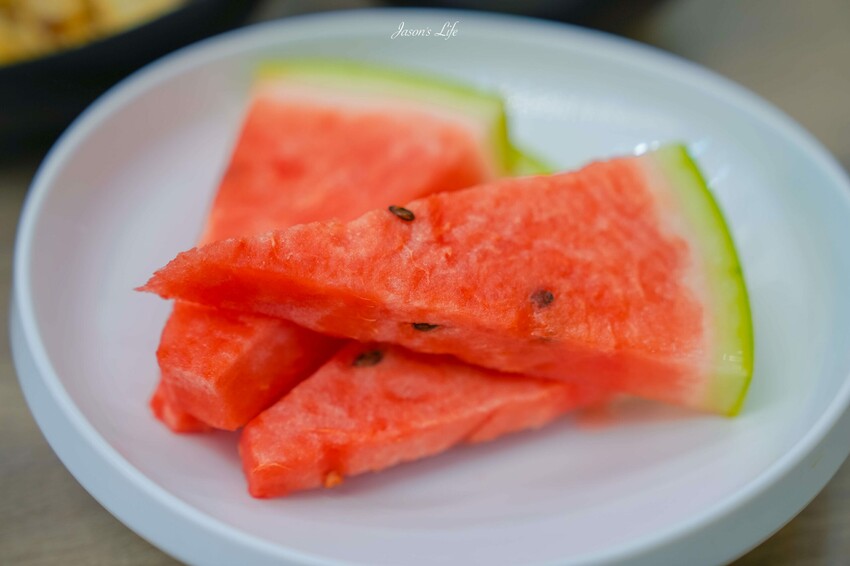 【台中太平│美食】19House炙燒牛排太平店。高CP值牛排吃到飽，超豐盛自助區，麻辣豆腐鴨血、爆米花、冰淇淋