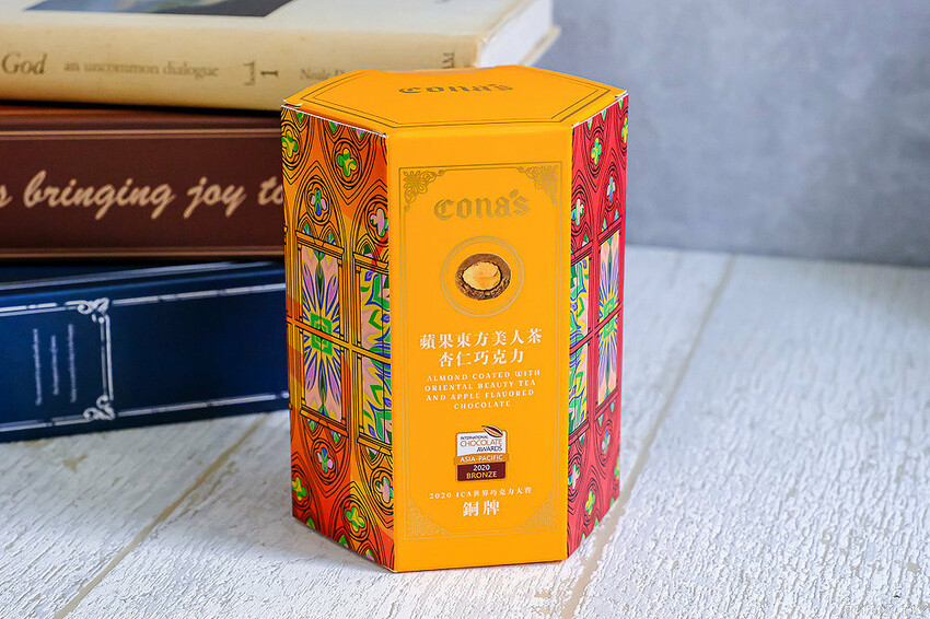 星座巧克力夢幻璀璨禮盒，知名妮娜巧克力設新櫃，金牌乾果巧克力酸甜好滋味，超薄巧克力爆漿新奇口感！