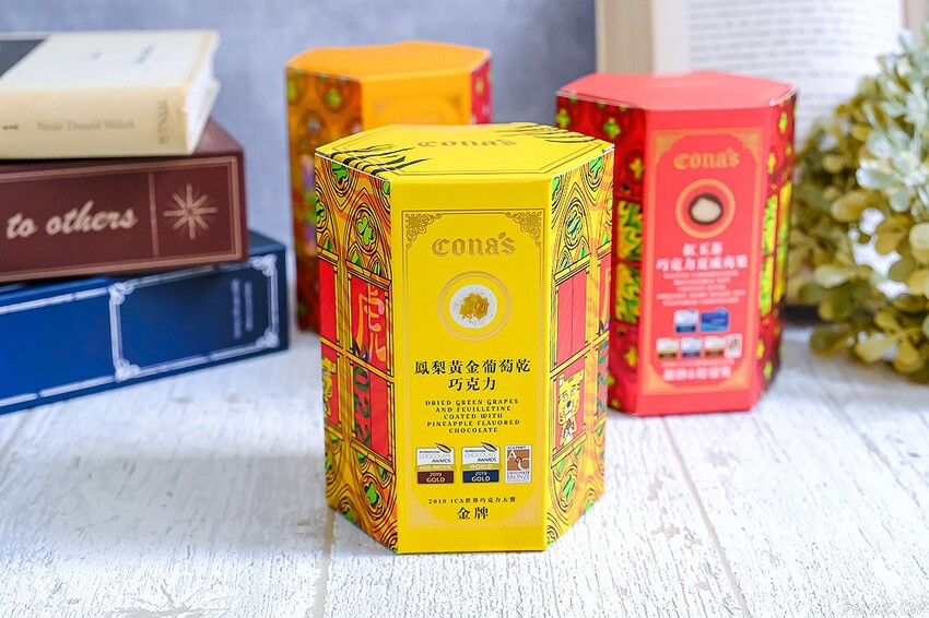 星座巧克力夢幻璀璨禮盒，知名妮娜巧克力設新櫃，金牌乾果巧克力酸甜好滋味，超薄巧克力爆漿新奇口感！