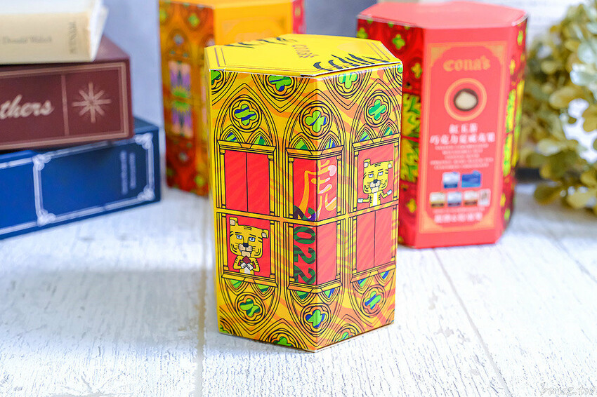 星座巧克力夢幻璀璨禮盒，知名妮娜巧克力設新櫃，金牌乾果巧克力酸甜好滋味，超薄巧克力爆漿新奇口感！