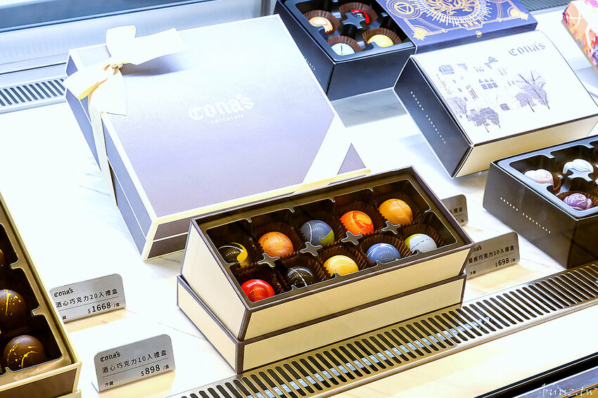 星座巧克力夢幻璀璨禮盒，知名妮娜巧克力設新櫃，金牌乾果巧克力酸甜好滋味，超薄巧克力爆漿新奇口感！