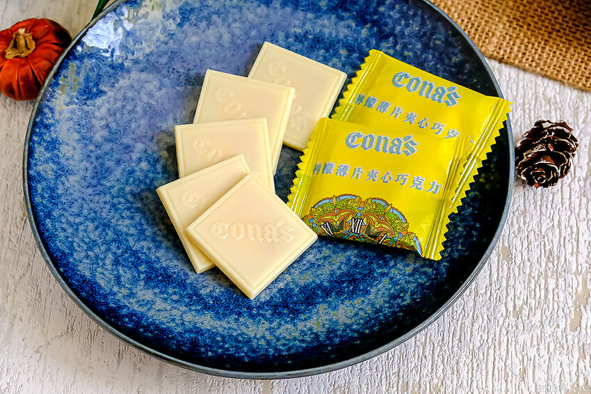 星座巧克力夢幻璀璨禮盒，知名妮娜巧克力設新櫃，金牌乾果巧克力酸甜好滋味，超薄巧克力爆漿新奇口感！