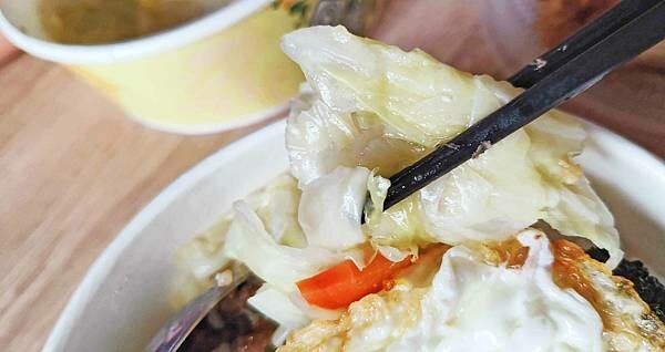 【八里美食】阿貝儒泰式小館｜只要８５元就可以吃到泰式料理！還有三樣配菜哦