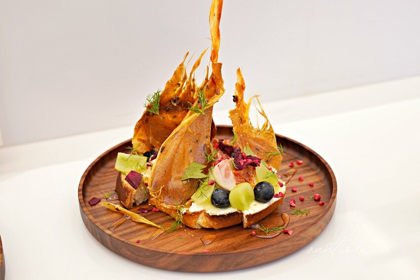 【台北】市政府站|The Seedin Lab,麵包根本藝術品來著,五感餐食體驗,不定期更換主題的美食藝廊