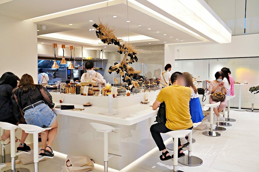 【台北】市政府站|The Seedin Lab,麵包根本藝術品來著,五感餐食體驗,不定期更換主題的美食藝廊