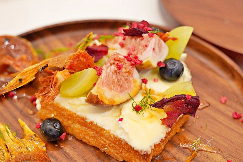 【台北】市政府站|The Seedin Lab,麵包根本藝術品來著,五感餐食體驗,不定期更換主題的美食藝廊