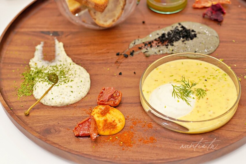 【台北】市政府站|The Seedin Lab,麵包根本藝術品來著,五感餐食體驗,不定期更換主題的美食藝廊