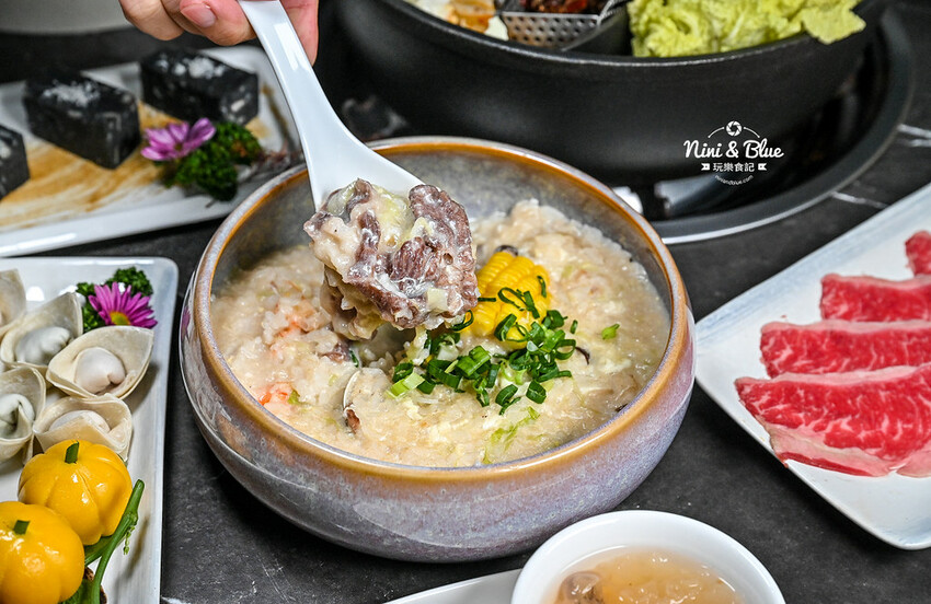 台中SOGO、勤美商圈，中午營業到凌晨２點的深夜火鍋推薦，美學擺盤、好喝特色湯底－妮妮布魯