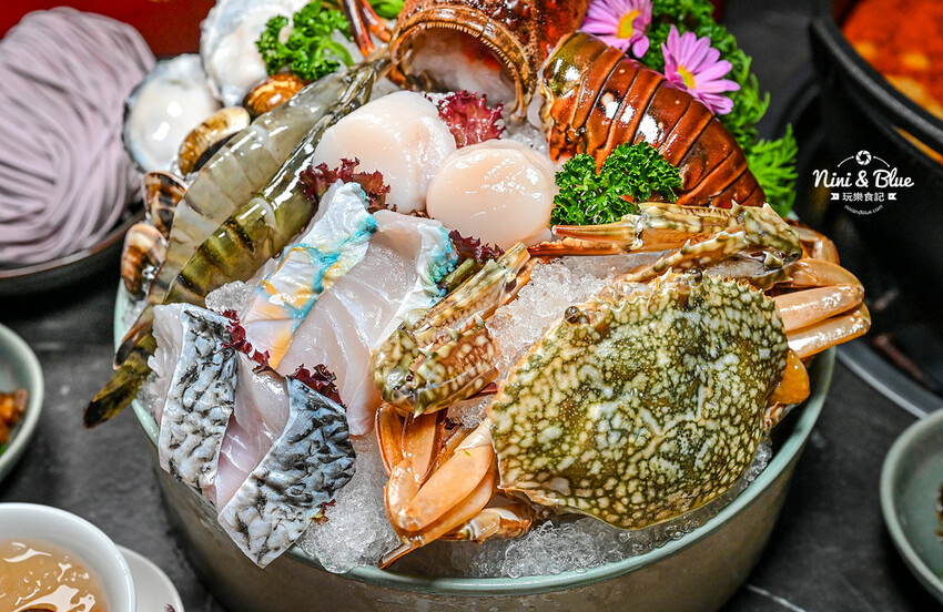 台中SOGO、勤美商圈，中午營業到凌晨２點的深夜火鍋推薦，美學擺盤、好喝特色湯底－妮妮布魯