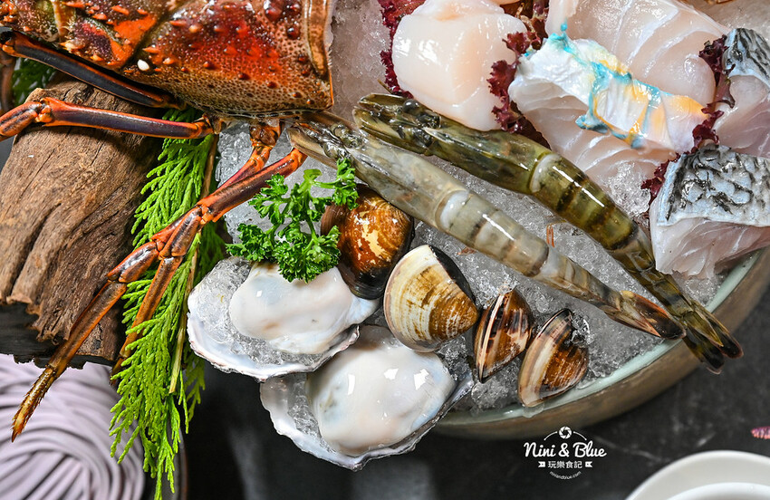 台中SOGO、勤美商圈，中午營業到凌晨２點的深夜火鍋推薦，美學擺盤、好喝特色湯底－妮妮布魯