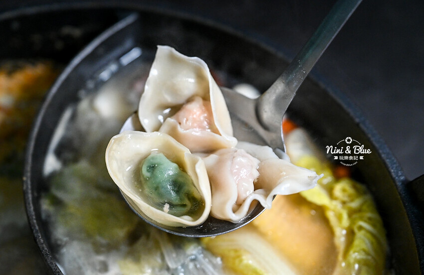 台中SOGO、勤美商圈，中午營業到凌晨２點的深夜火鍋推薦，美學擺盤、好喝特色湯底－妮妮布魯