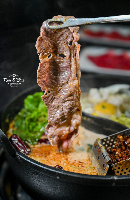 台中SOGO、勤美商圈，中午營業到凌晨２點的深夜火鍋推薦，美學擺盤、好喝特色湯底－妮妮布魯