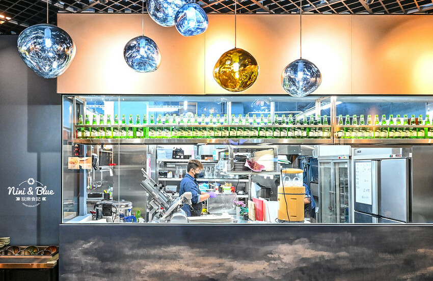 台中SOGO、勤美商圈，中午營業到凌晨２點的深夜火鍋推薦，美學擺盤、好喝特色湯底－妮妮布魯